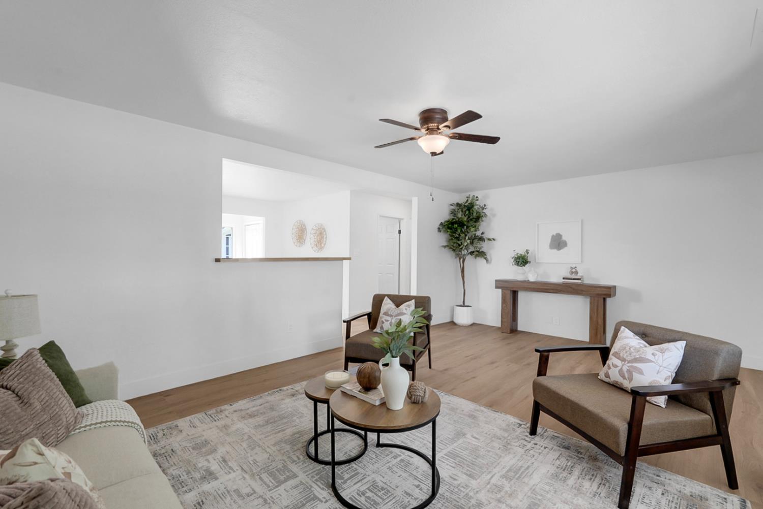 567 N Grant Ave, Manteca, CA 95336