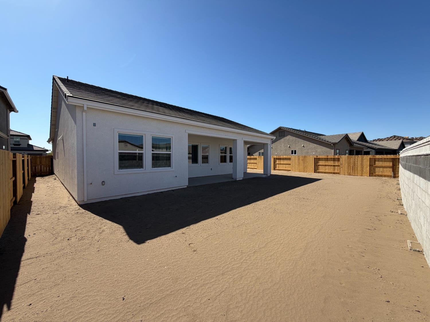 501 Dona Ana Dr, Manteca, CA 95337