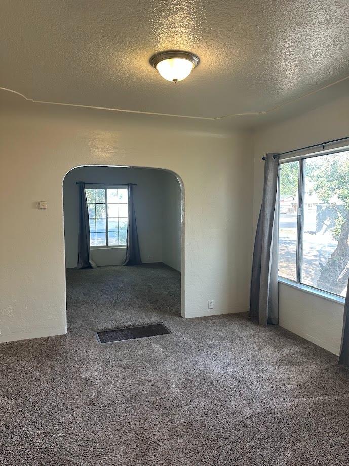 960 Kenwood Ave, Turlock, CA 95380