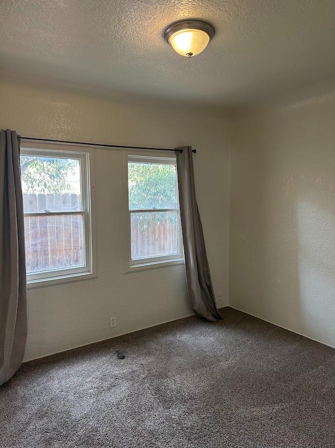 960 Kenwood Ave, Turlock, CA 95380