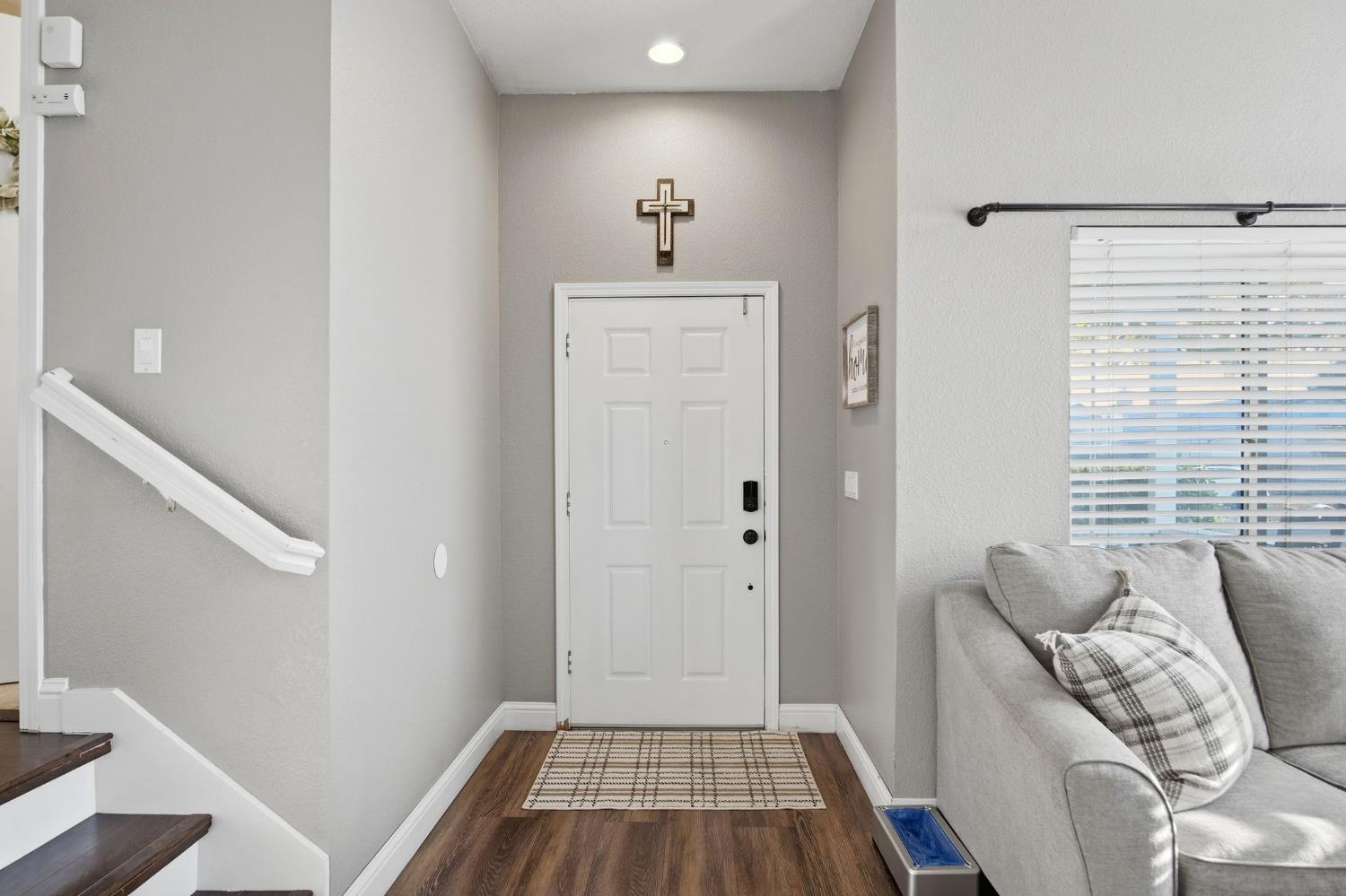 1211 Aristocrat Dr, Ceres, CA 95307