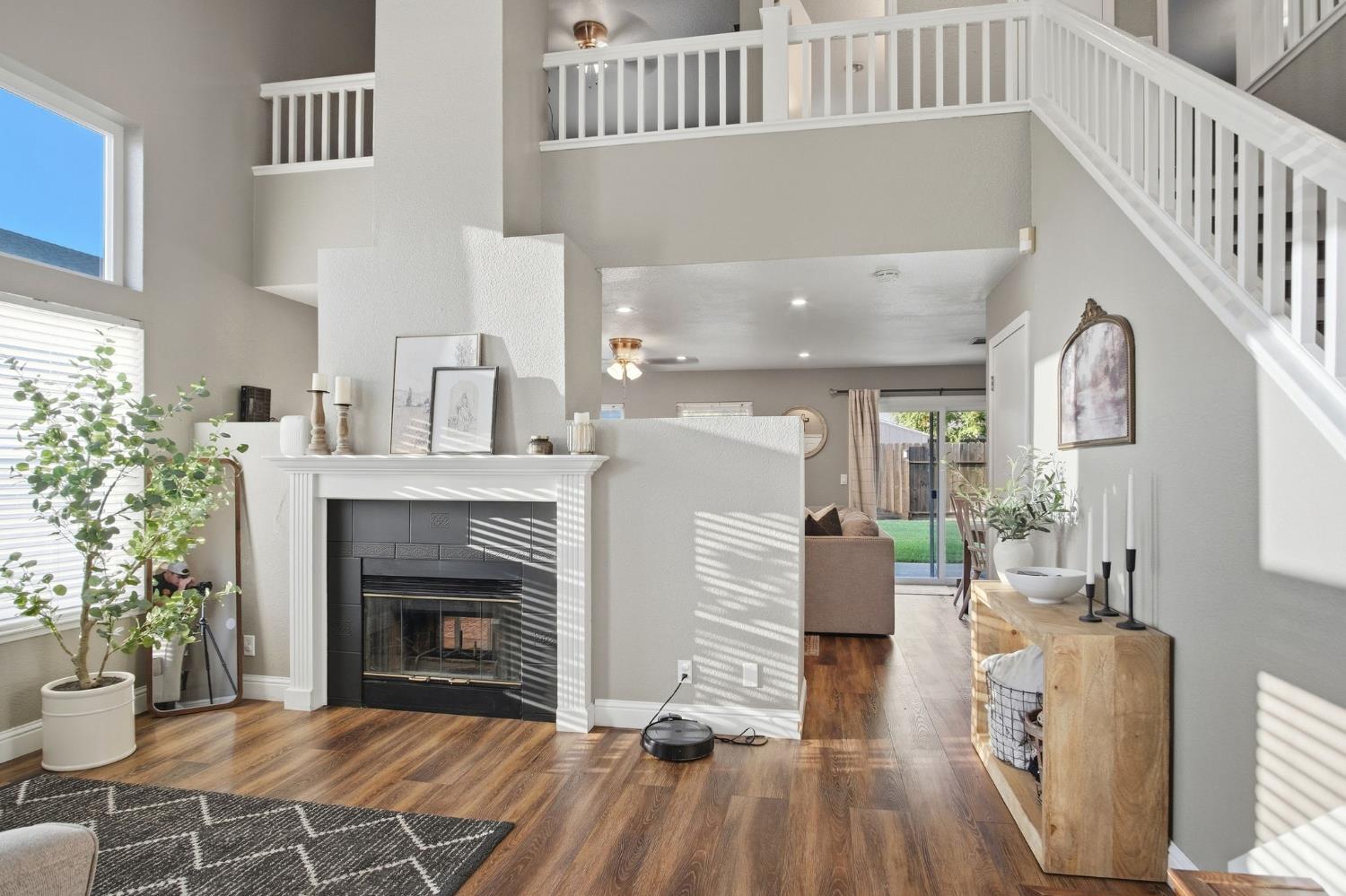 1211 Aristocrat Dr, Ceres, CA 95307