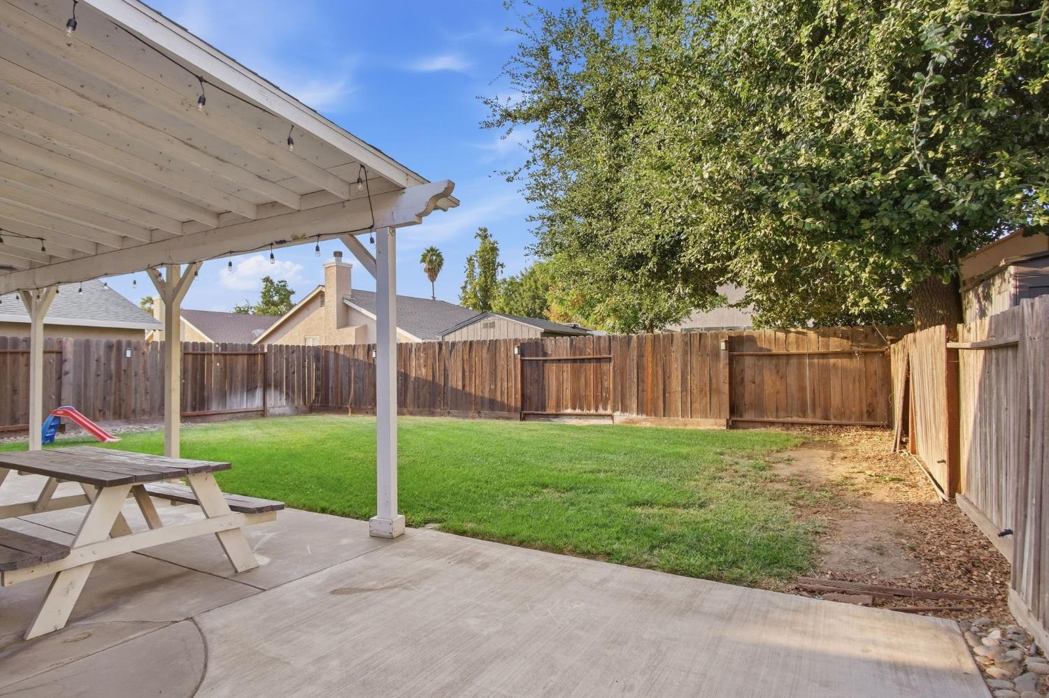 1211 Aristocrat Dr, Ceres, CA 95307