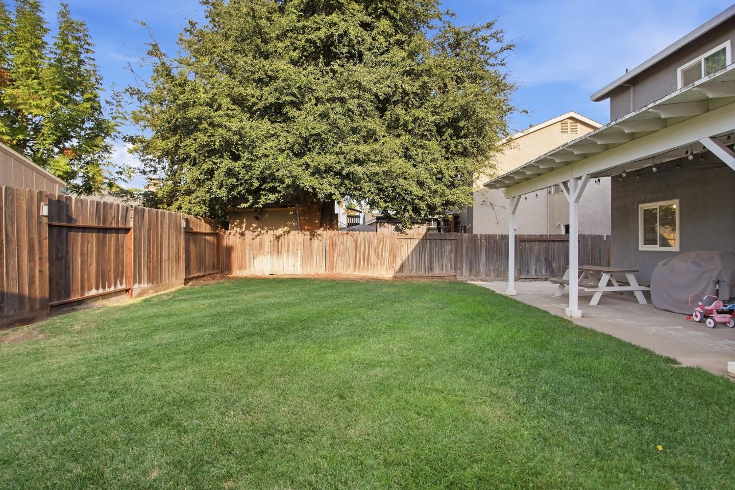 1211 Aristocrat Dr, Ceres, CA 95307