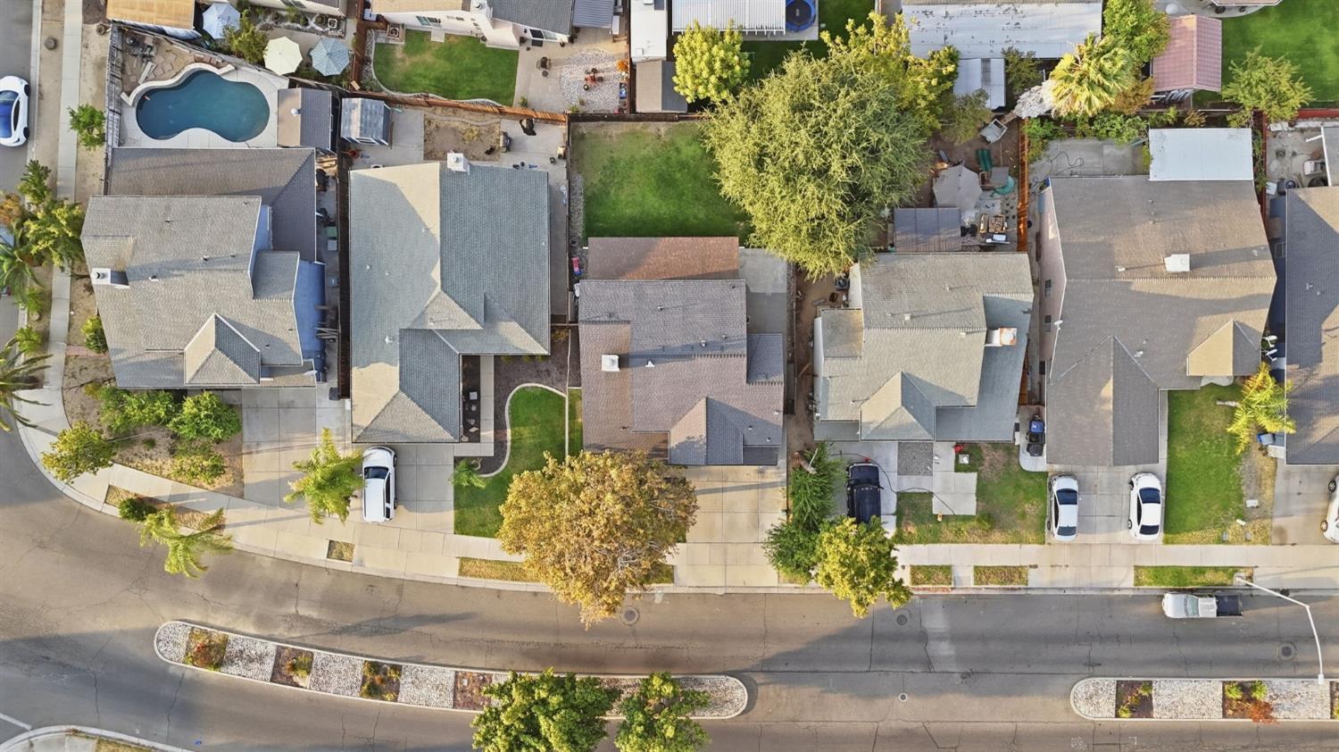 1211 Aristocrat Dr, Ceres, CA 95307