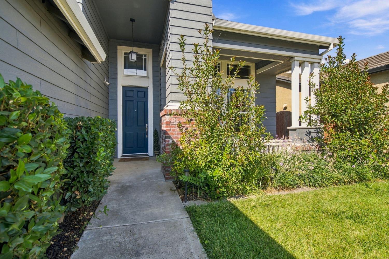 1953 Bolton Ln, Manteca, CA 95336