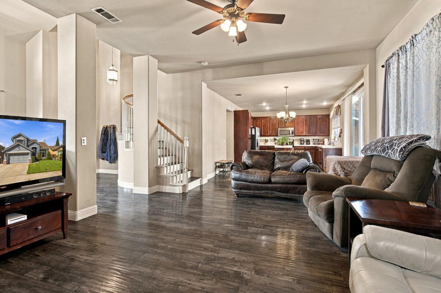 1953 Bolton Ln, Manteca, CA 95336