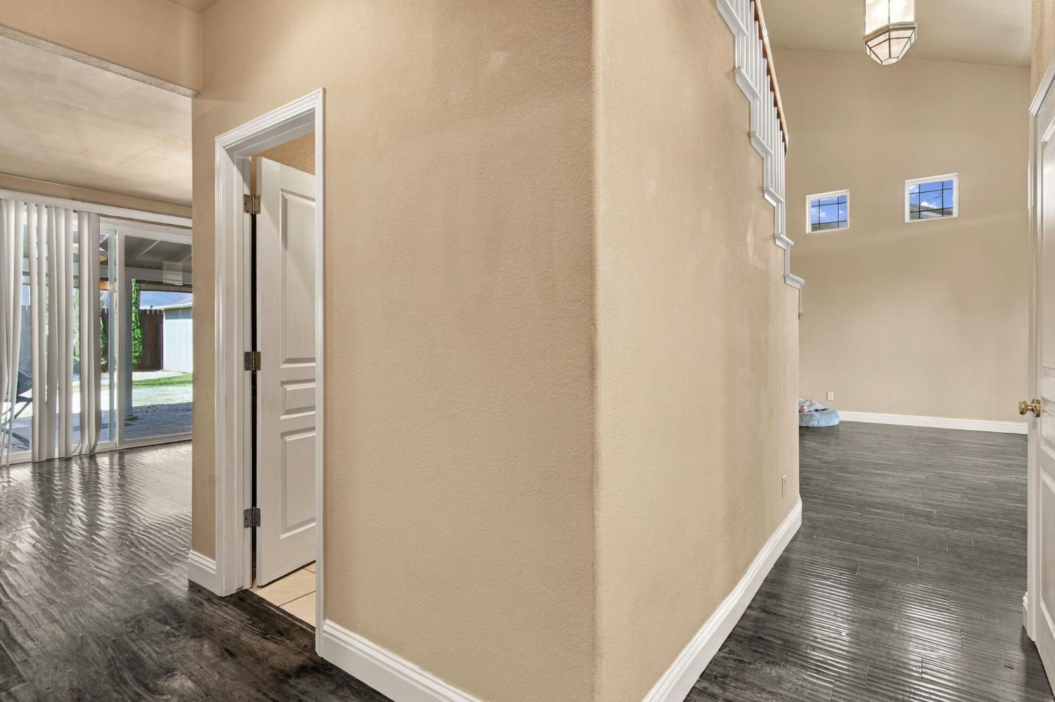 1953 Bolton Ln, Manteca, CA 95336