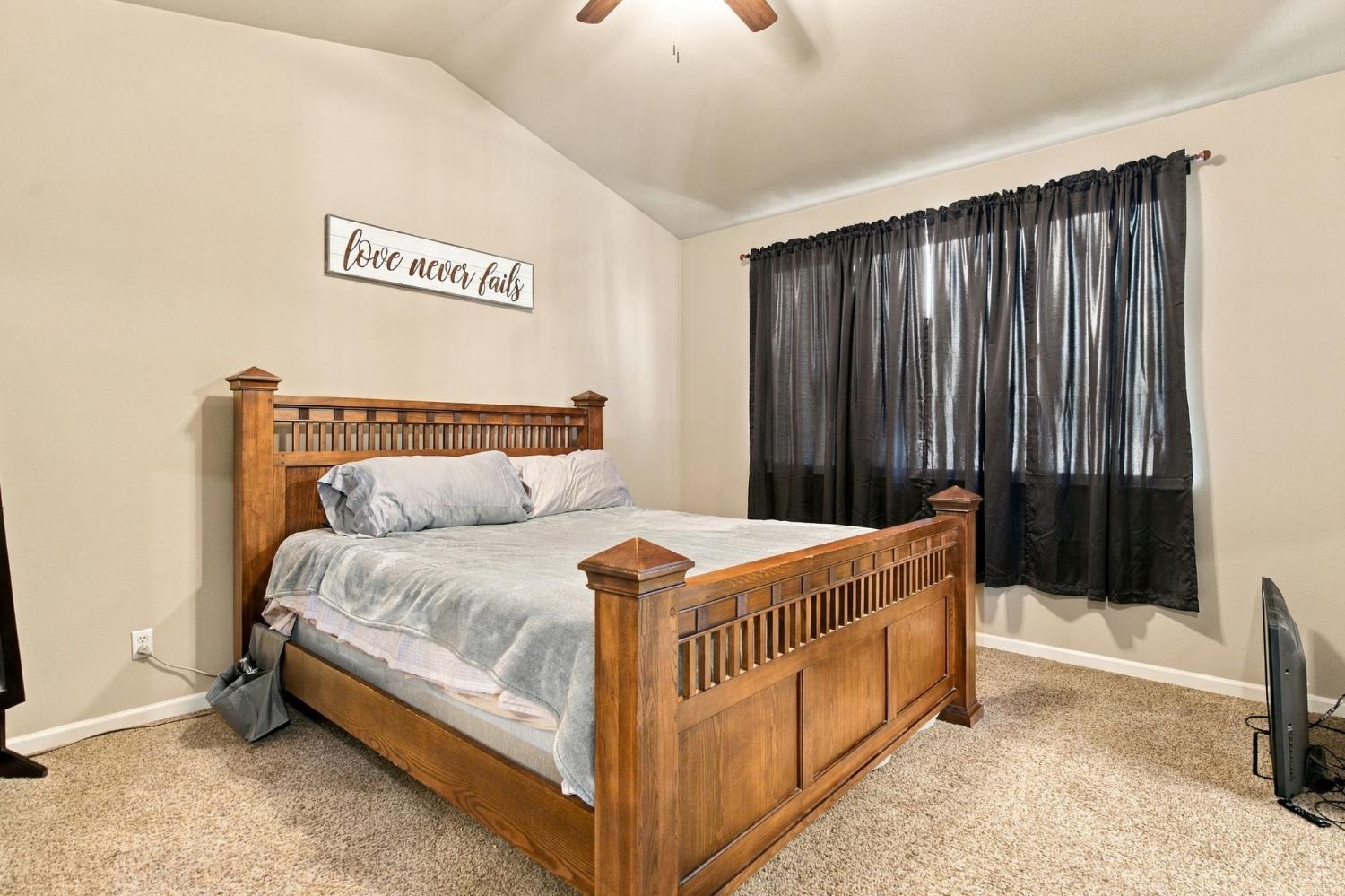 1953 Bolton Ln, Manteca, CA 95336