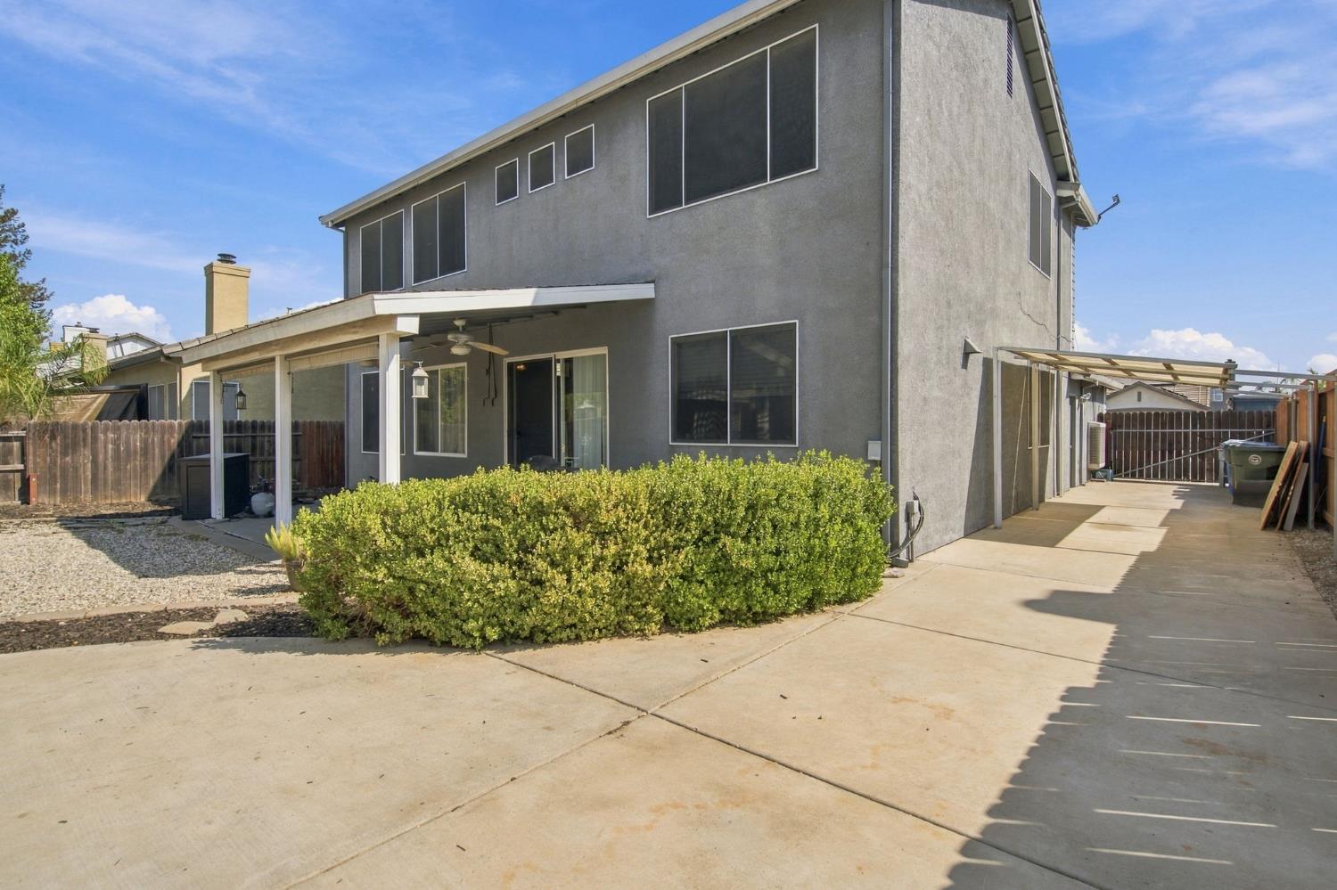 1953 Bolton Ln, Manteca, CA 95336