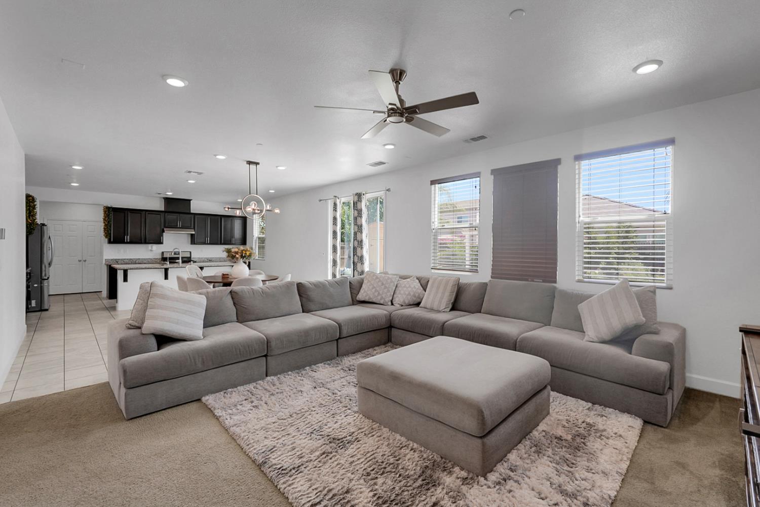 258 Columbus Dr, Manteca, CA 95337