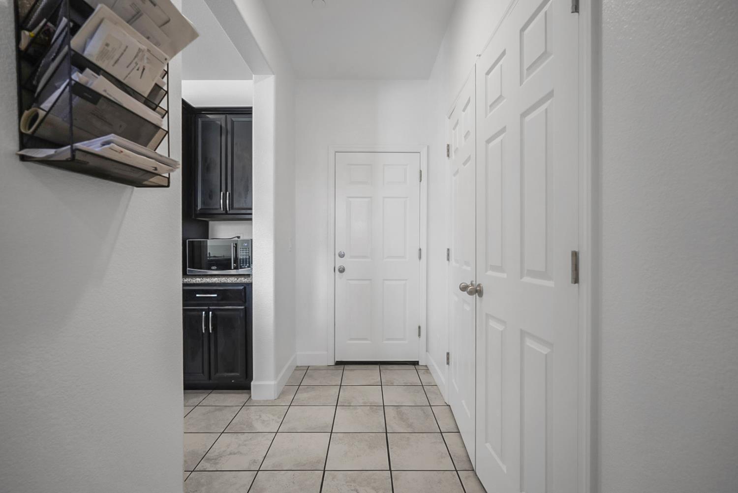 258 Columbus Dr, Manteca, CA 95337