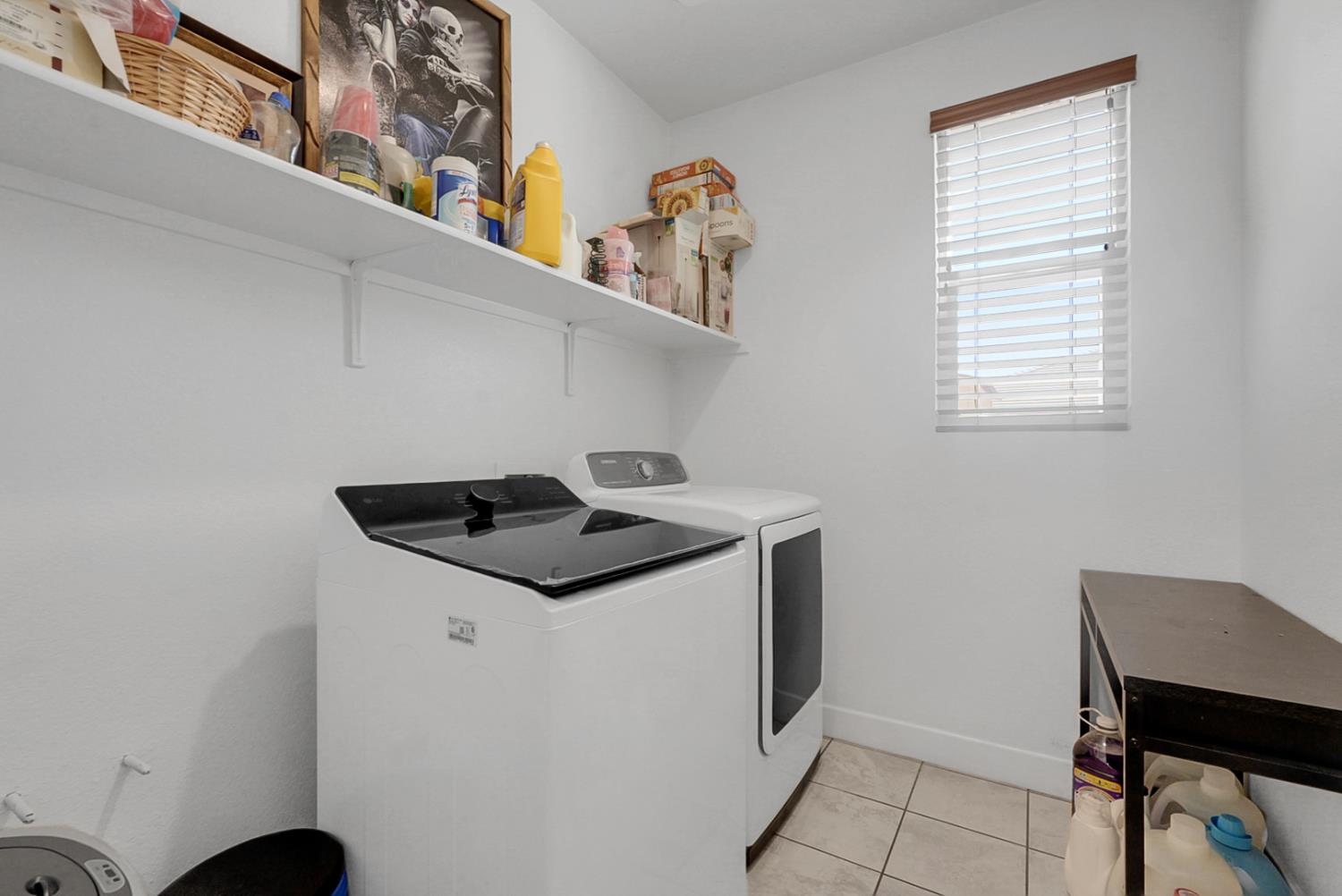 258 Columbus Dr, Manteca, CA 95337