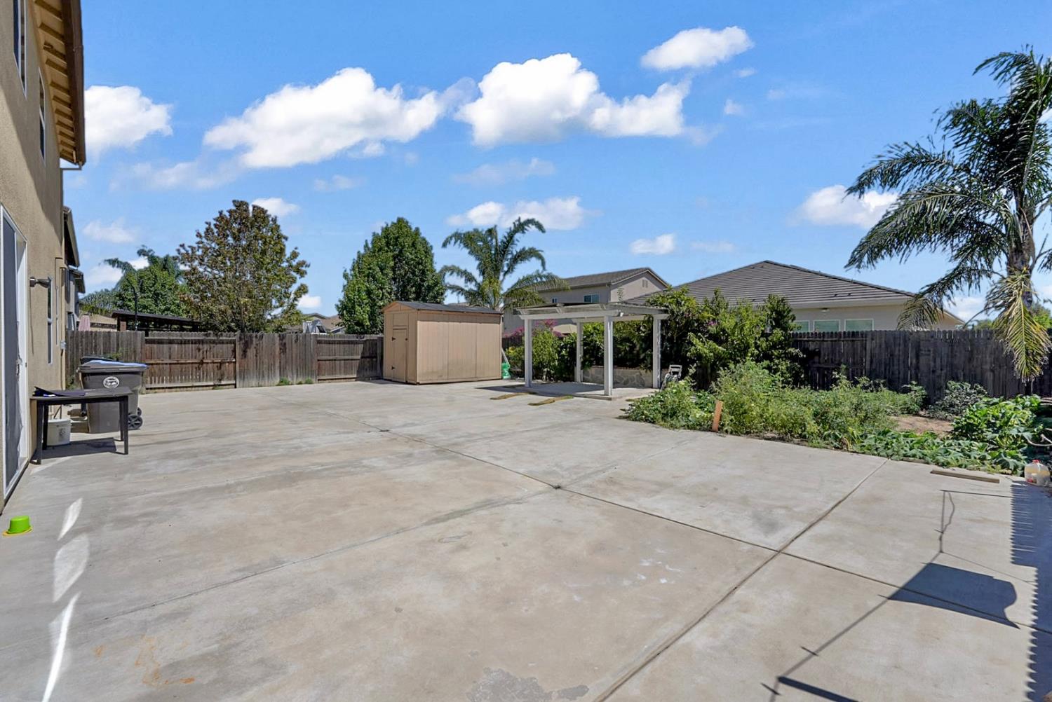 258 Columbus Dr, Manteca, CA 95337