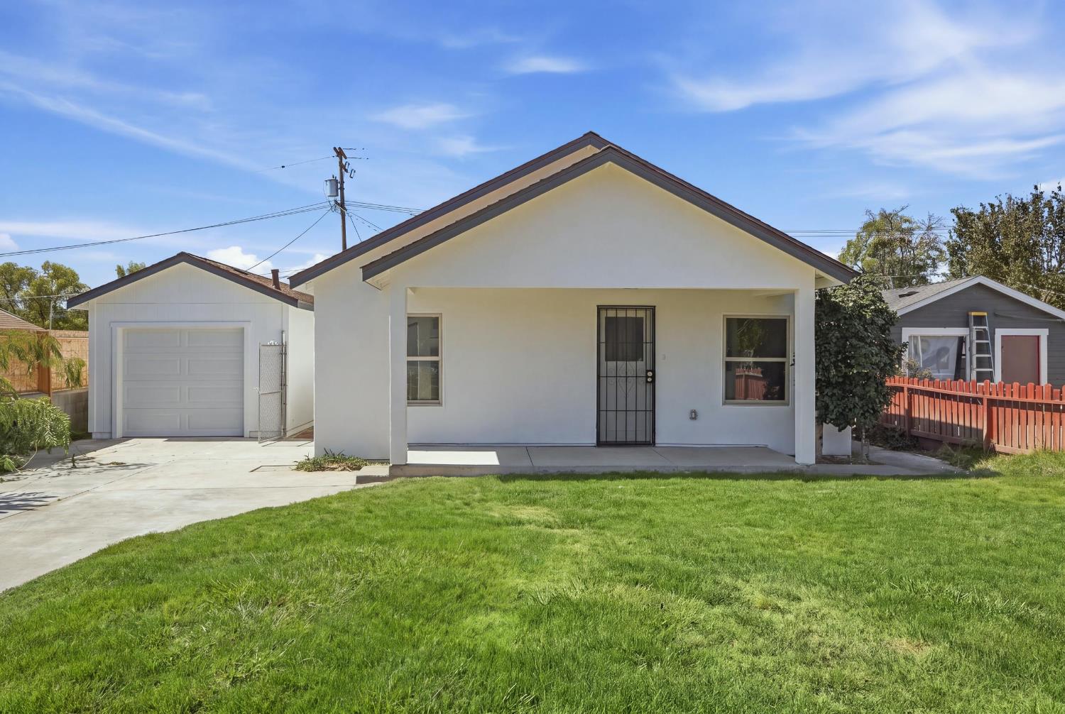815 kerr, Modesto, CA 95354