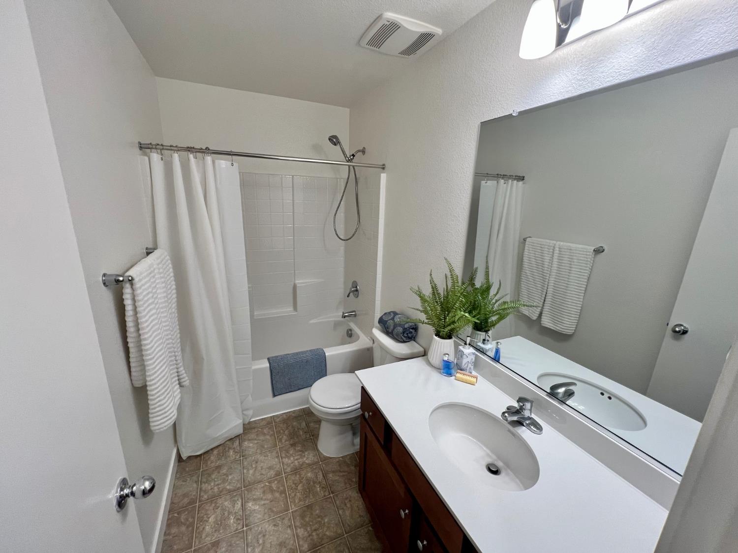 785 Dean Ct, Merced, CA 95341