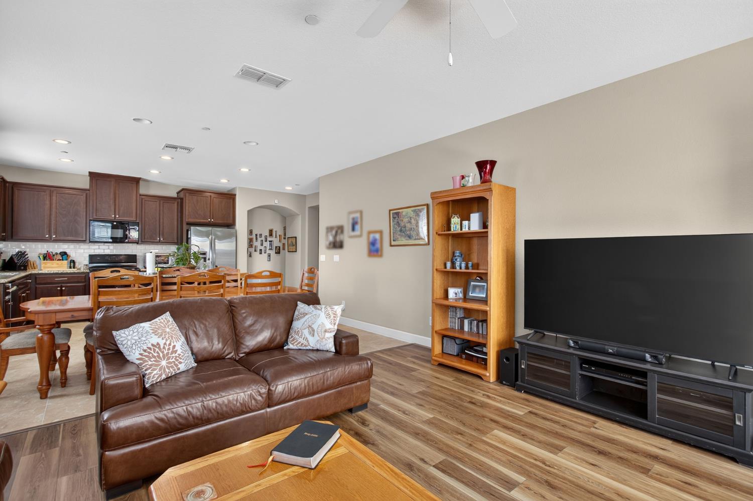 2403 N Rock Creek, Los Banos, CA 93635