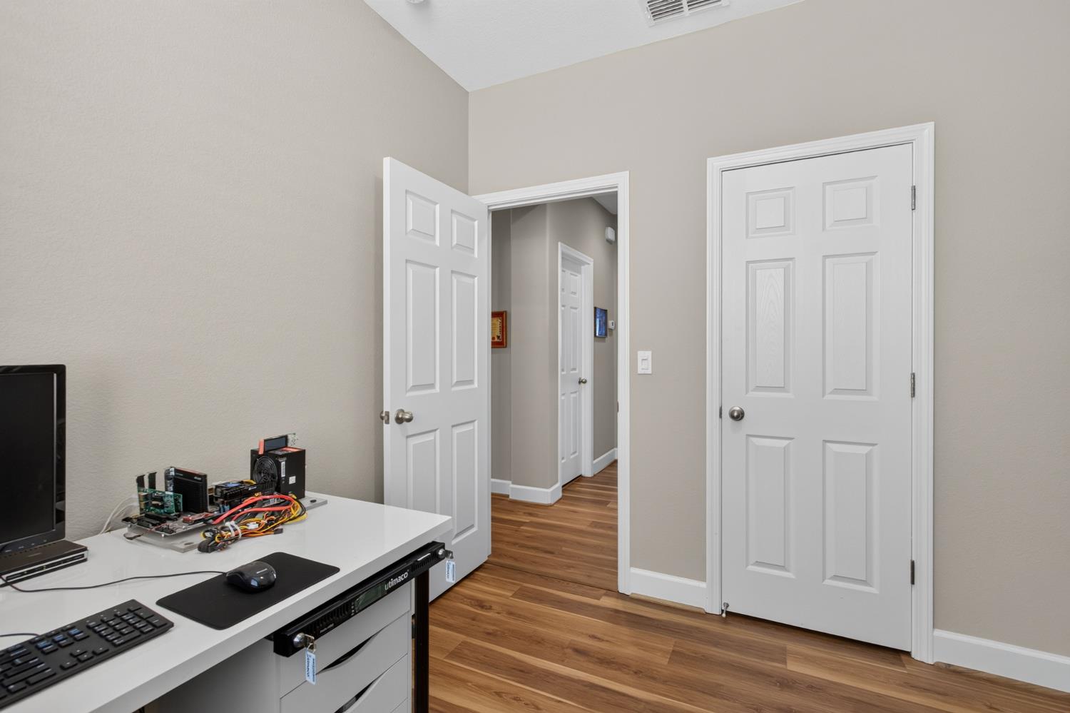 2403 N Rock Creek, Los Banos, CA 93635