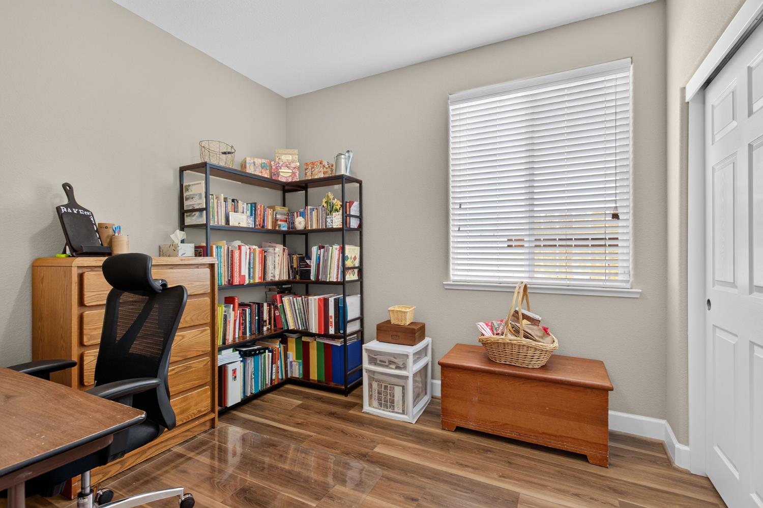 2403 N Rock Creek, Los Banos, CA 93635