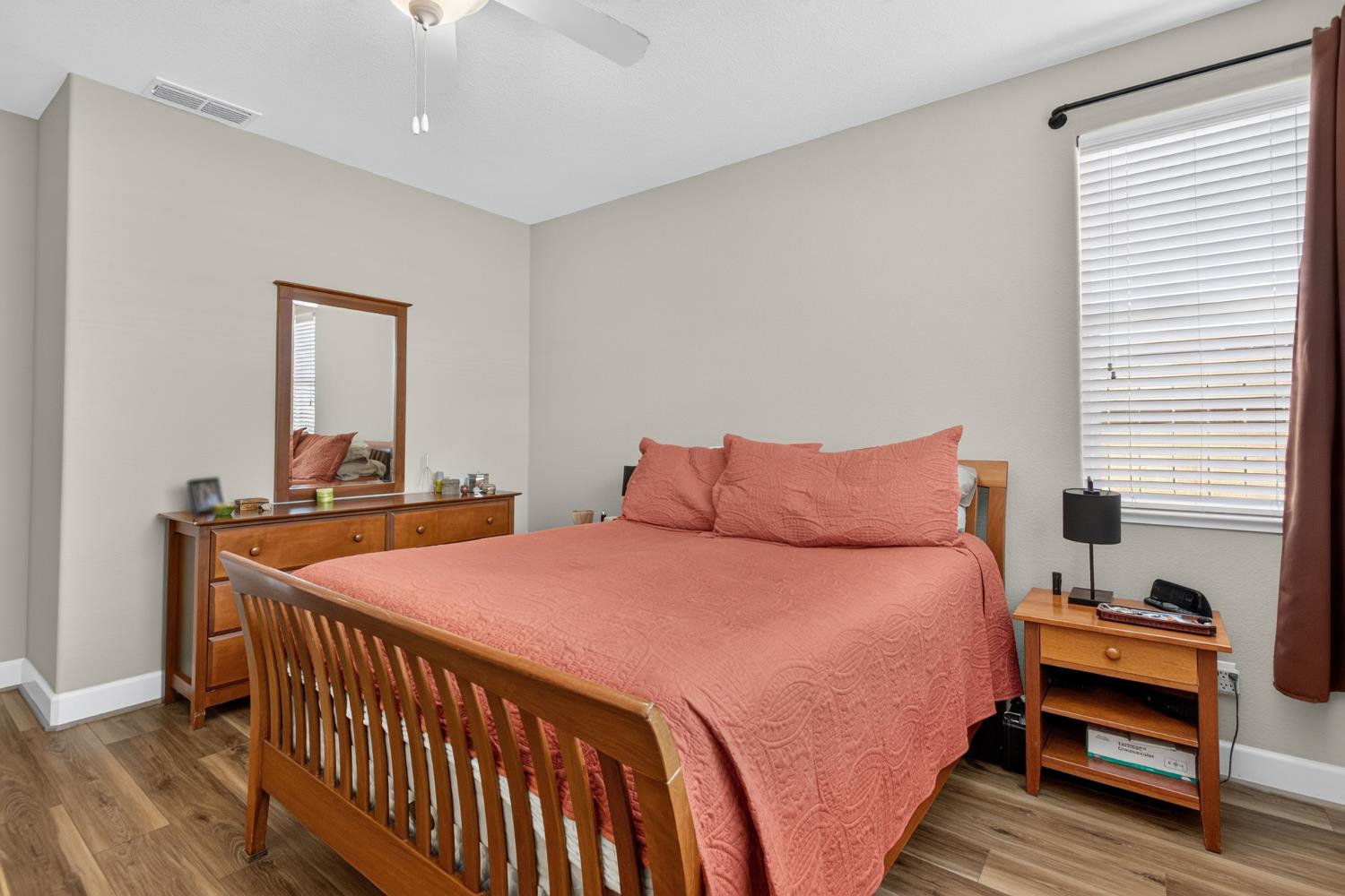 2403 N Rock Creek, Los Banos, CA 93635