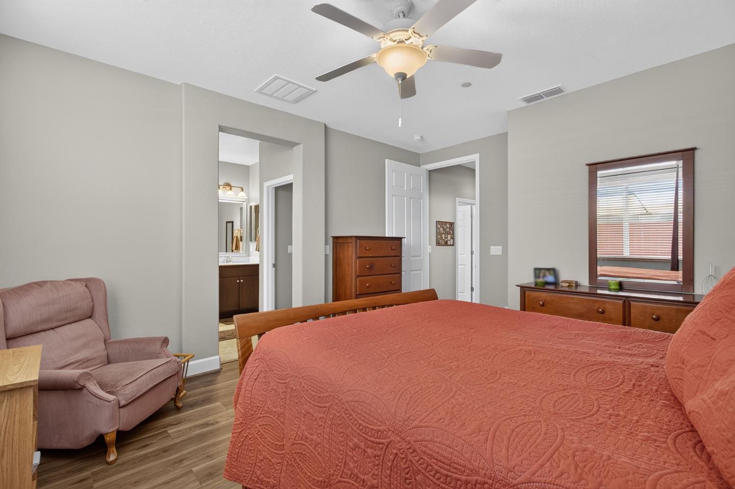 2403 N Rock Creek, Los Banos, CA 93635