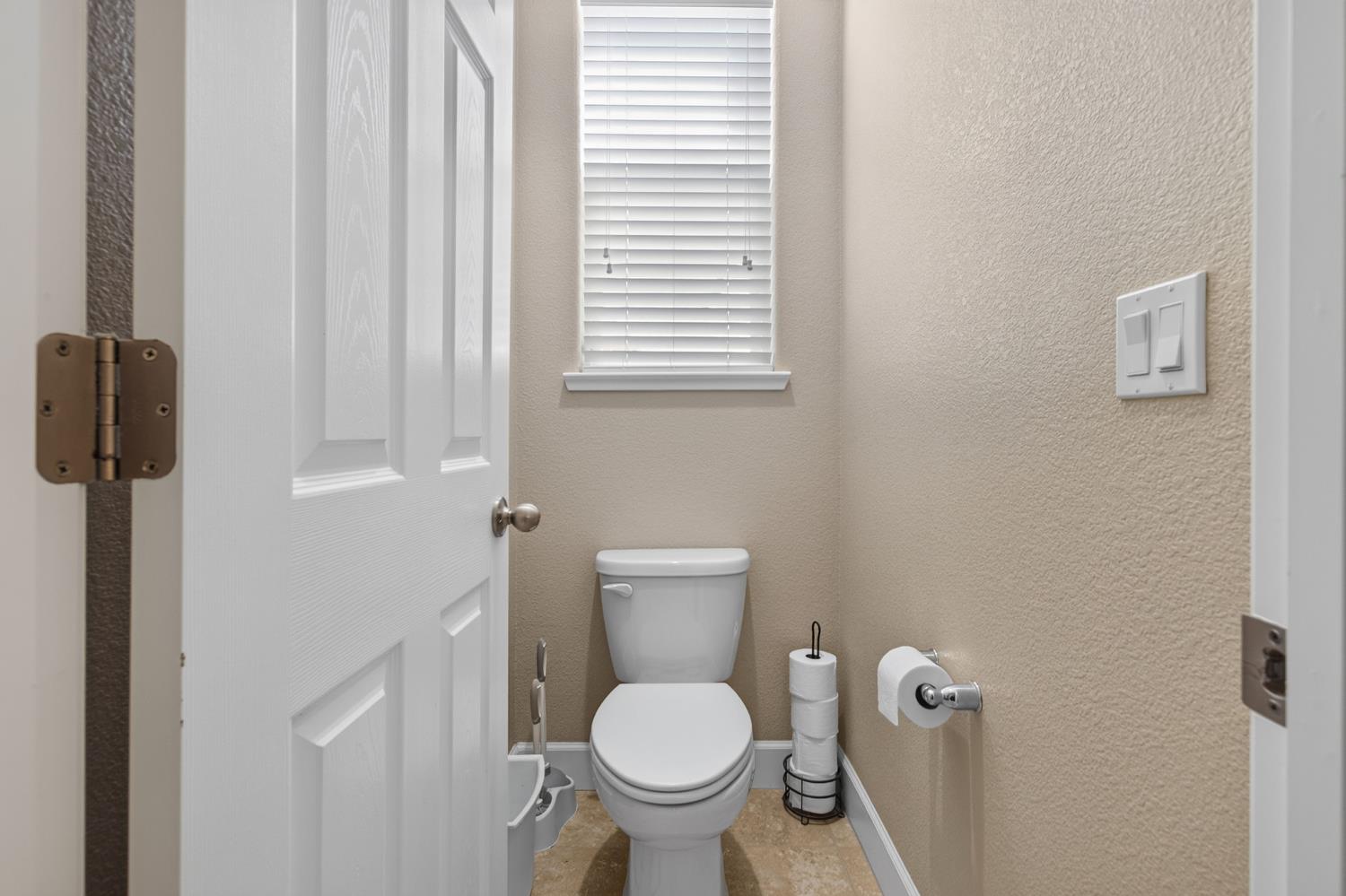 2403 N Rock Creek, Los Banos, CA 93635
