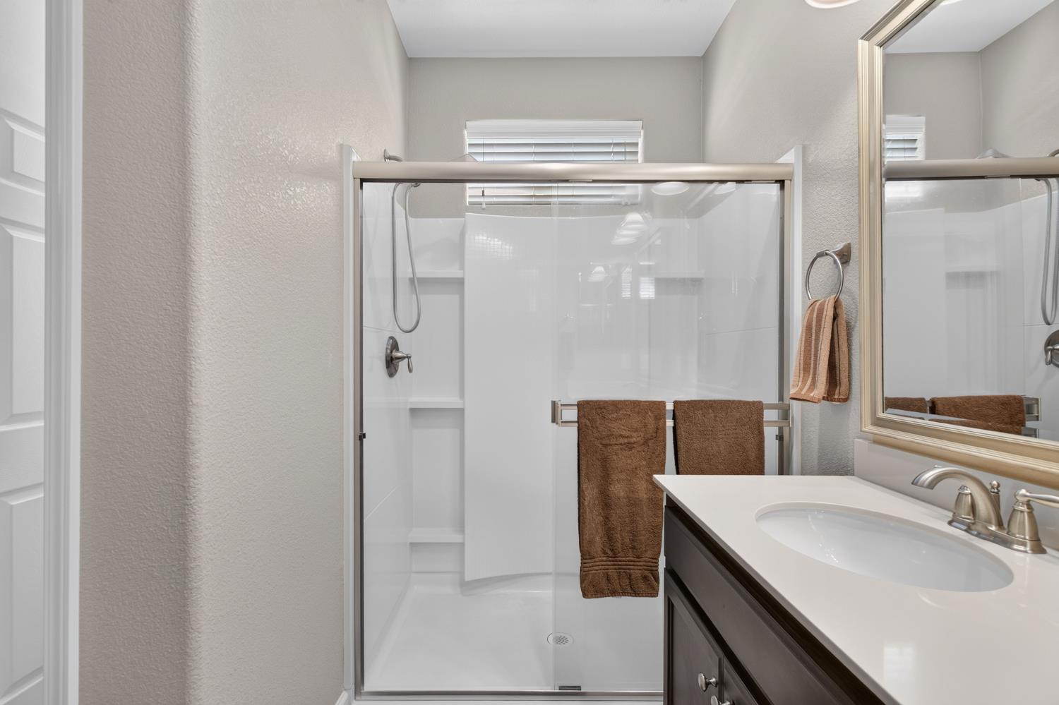 2403 N Rock Creek, Los Banos, CA 93635