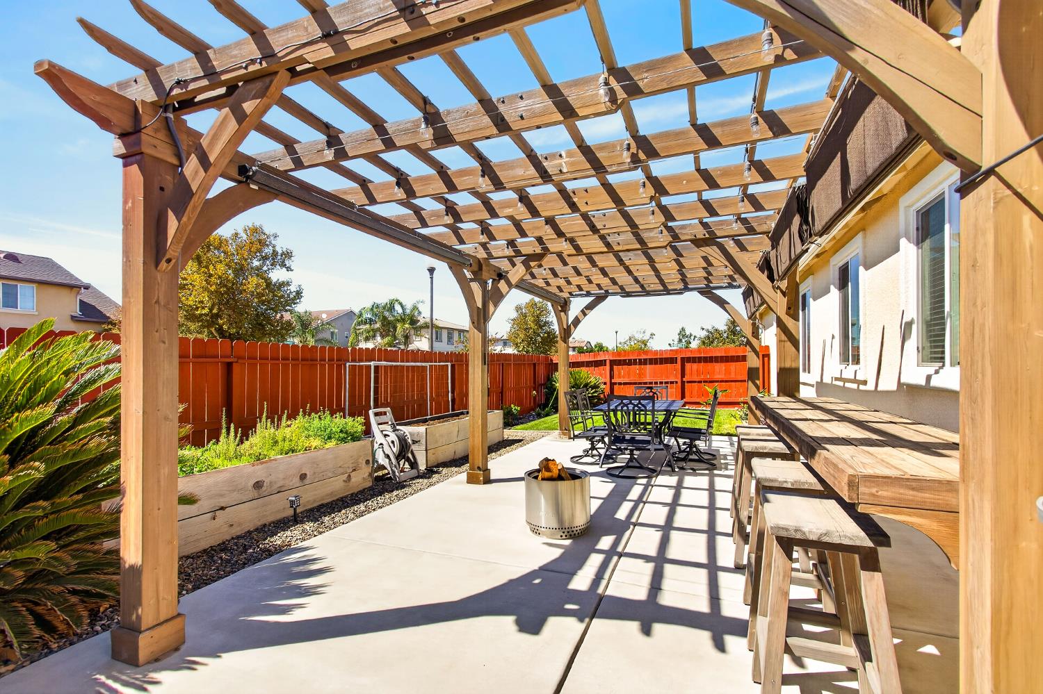 2403 N Rock Creek, Los Banos, CA 93635
