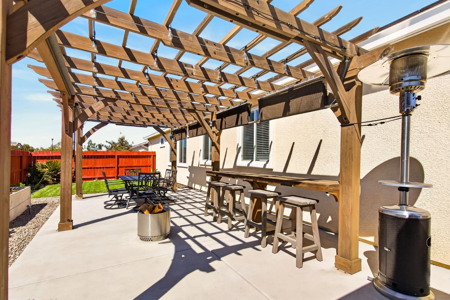 2403 N Rock Creek, Los Banos, CA 93635