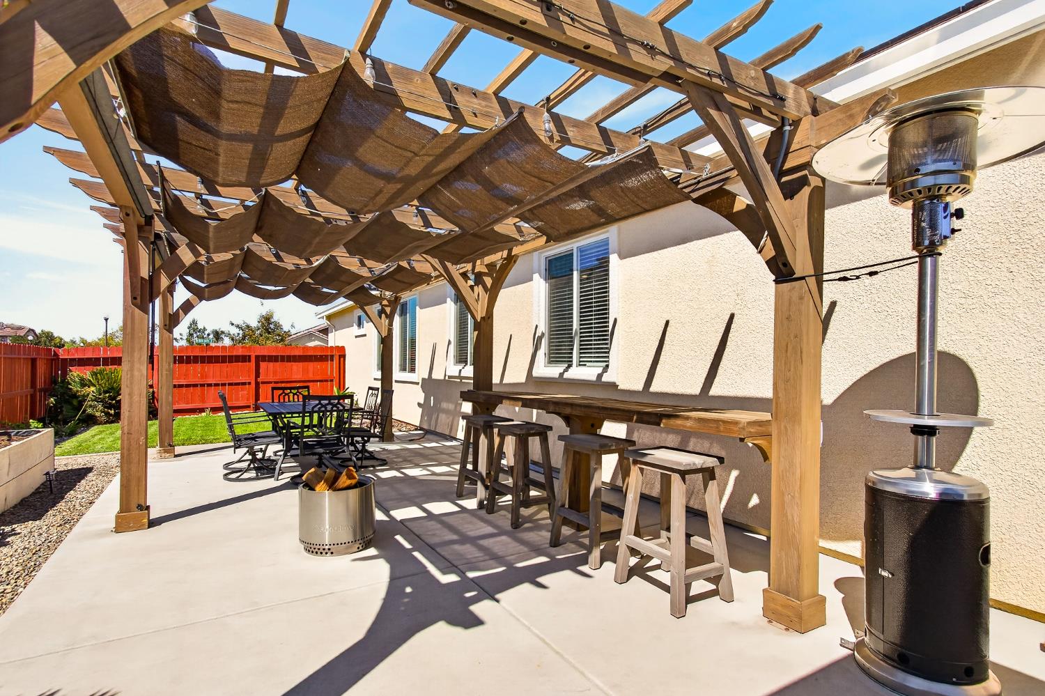 2403 N Rock Creek, Los Banos, CA 93635