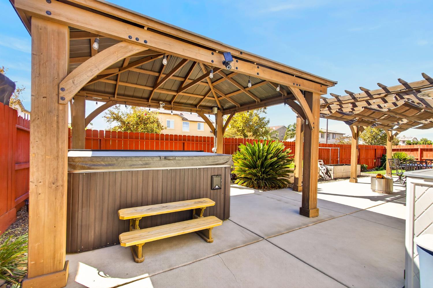 2403 N Rock Creek, Los Banos, CA 93635