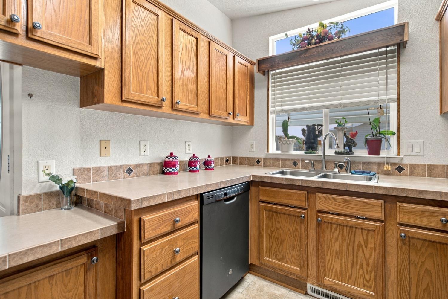 1830 E Yosemite Ave #186, Manteca, CA 95336