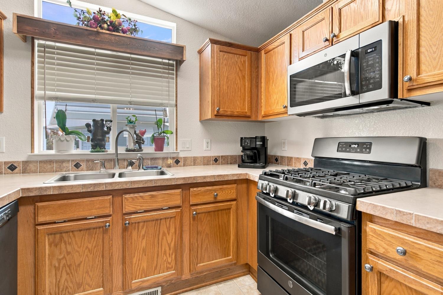 1830 E Yosemite Ave #186, Manteca, CA 95336