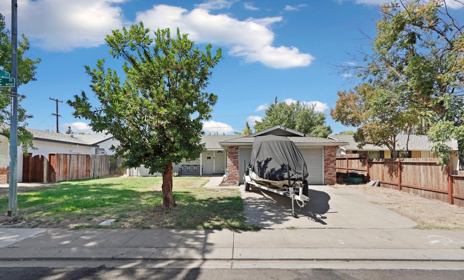 1717 Silvaire Dr, Modesto, CA 95350
