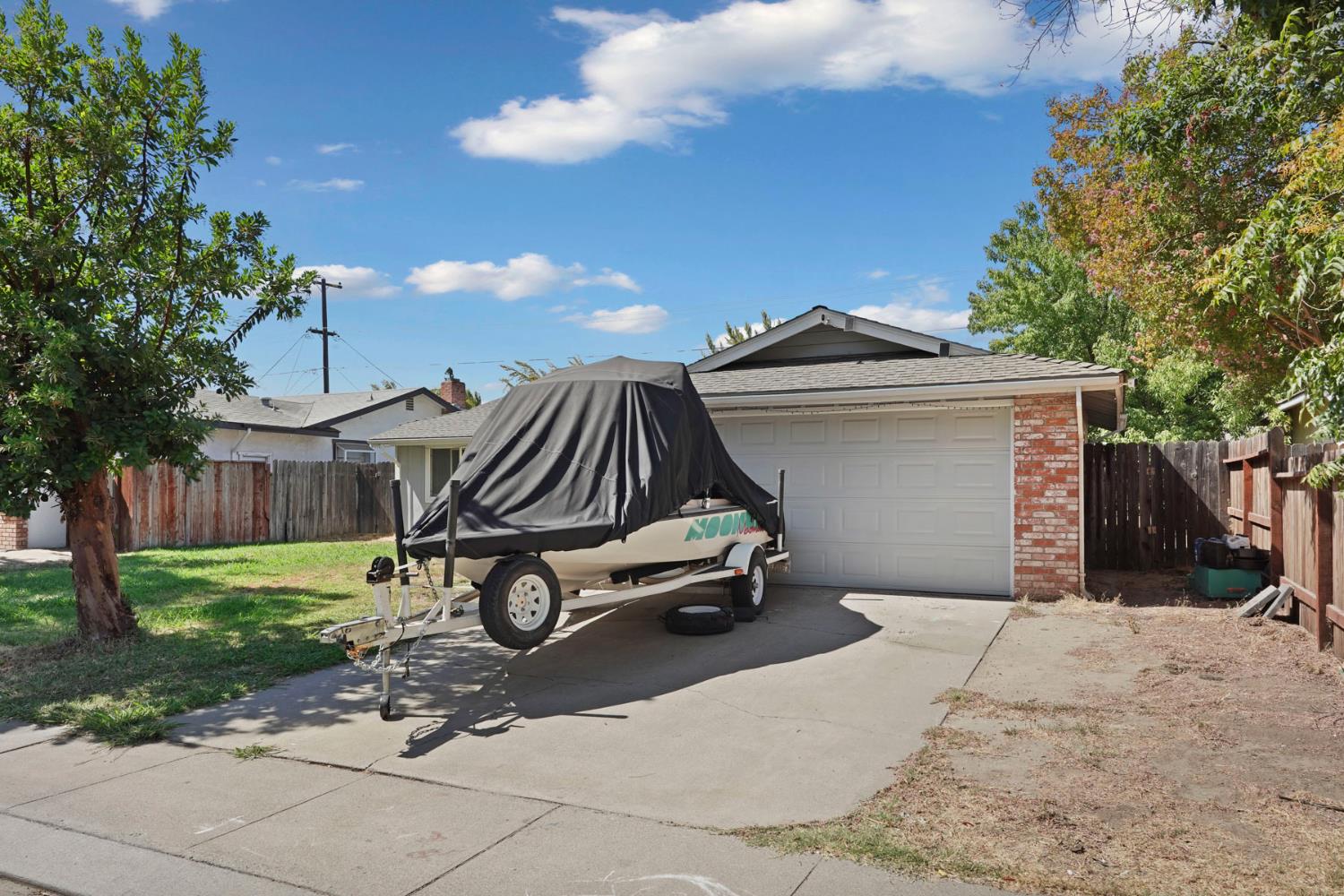 1717 Silvaire Dr, Modesto, CA 95350