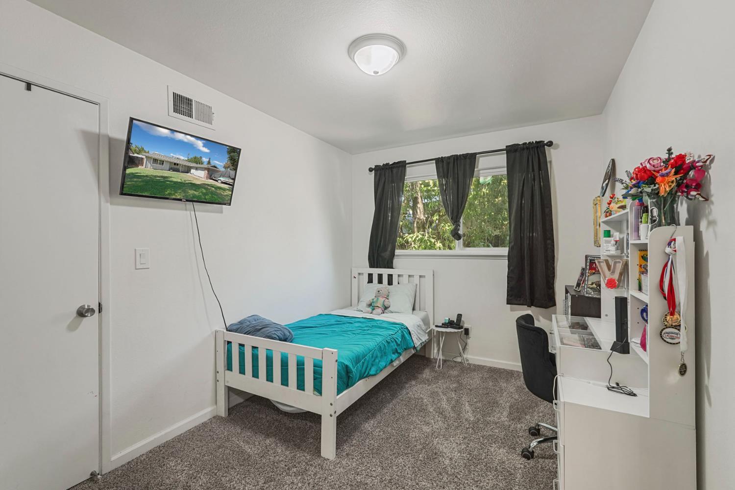1717 Silvaire Dr, Modesto, CA 95350