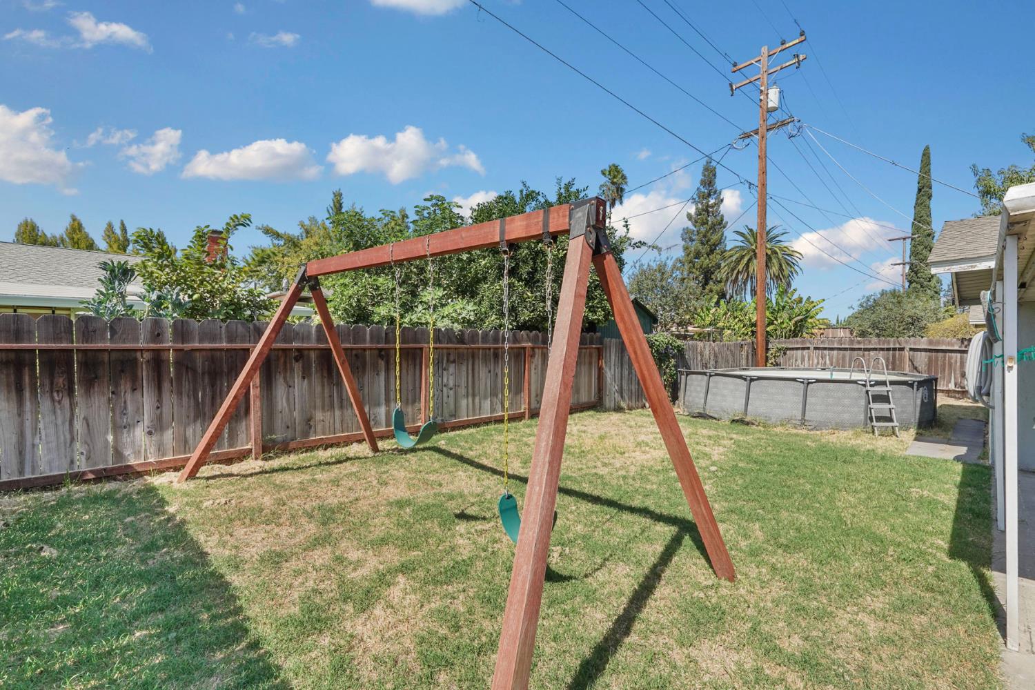 1717 Silvaire Dr, Modesto, CA 95350