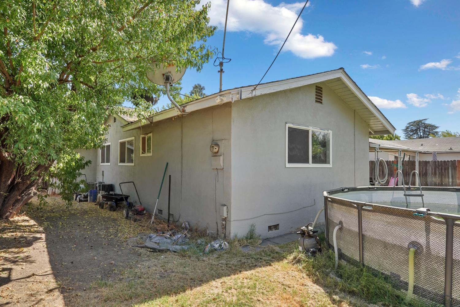 1717 Silvaire Dr, Modesto, CA 95350