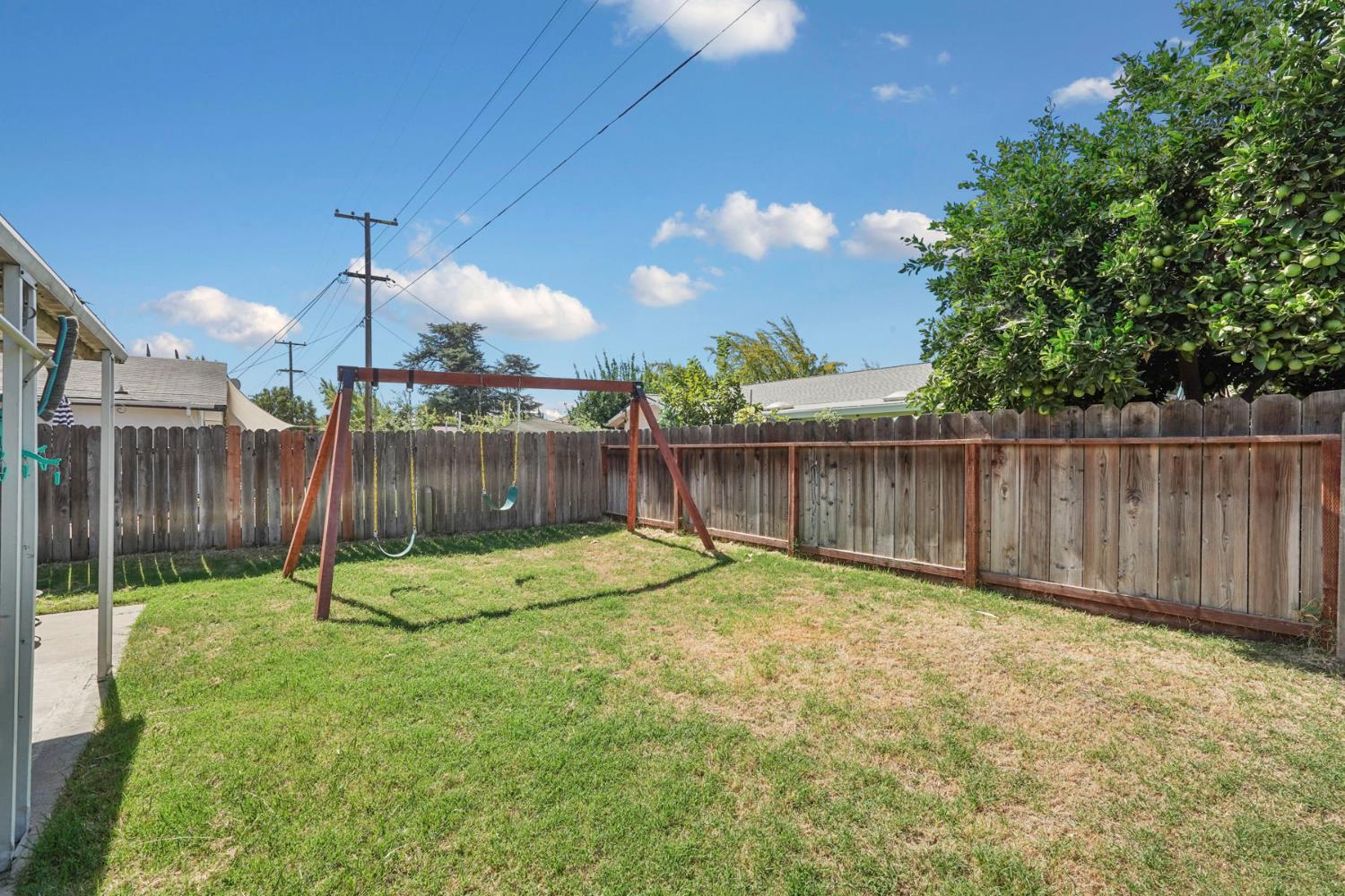 1717 Silvaire Dr, Modesto, CA 95350