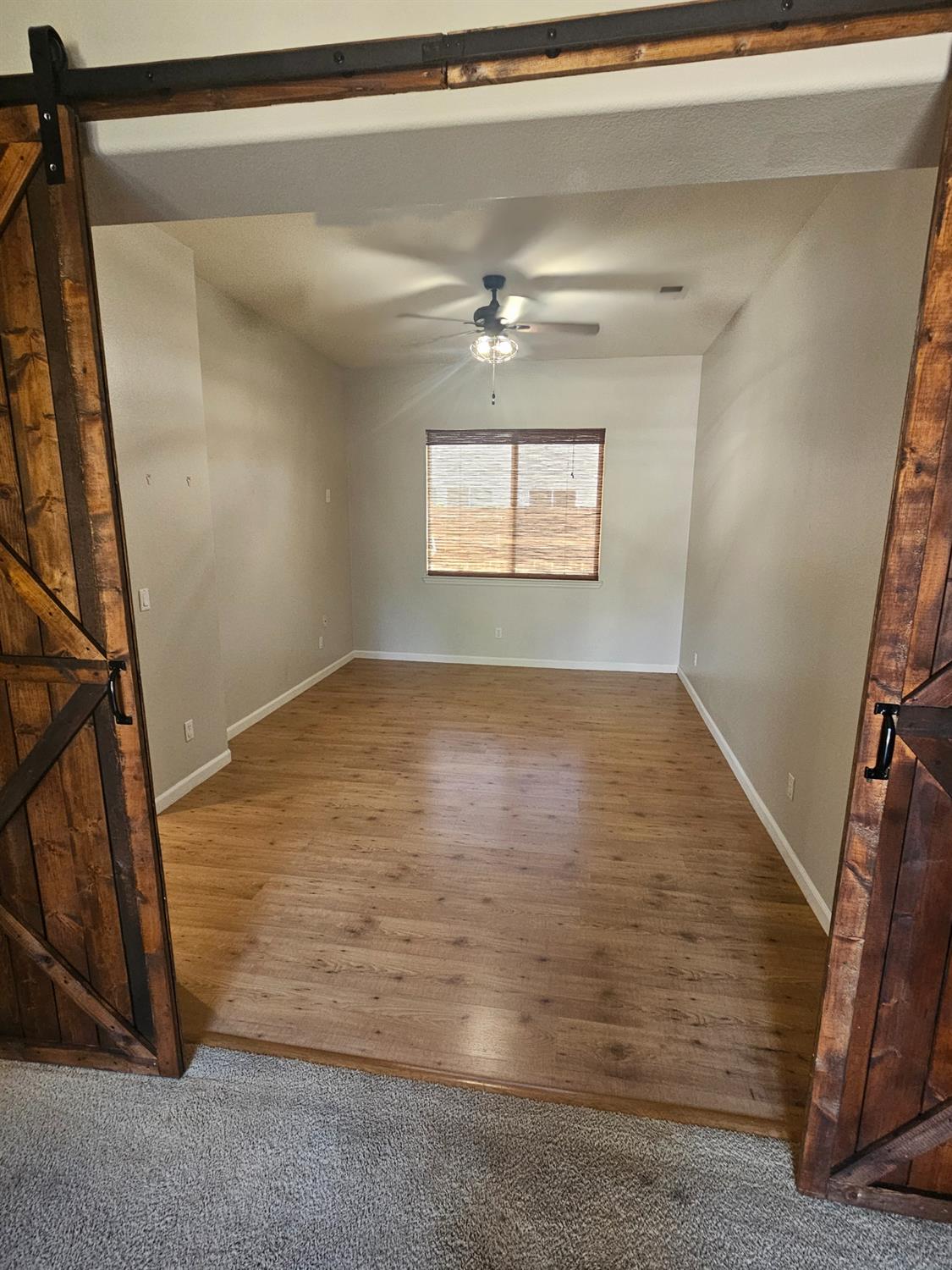 3570 Whispering Oak Dr, Ceres, CA 95307