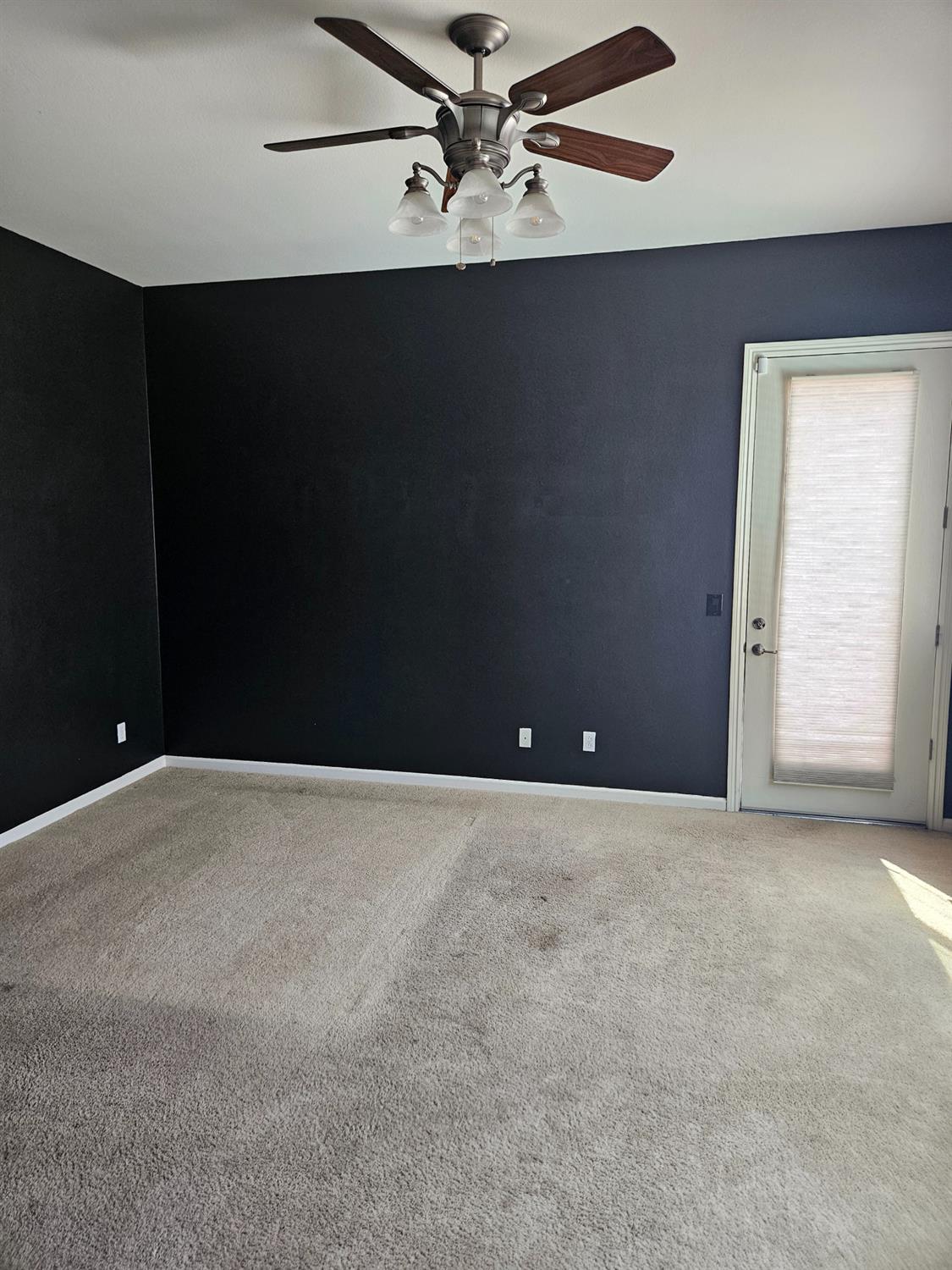 3570 Whispering Oak Dr, Ceres, CA 95307