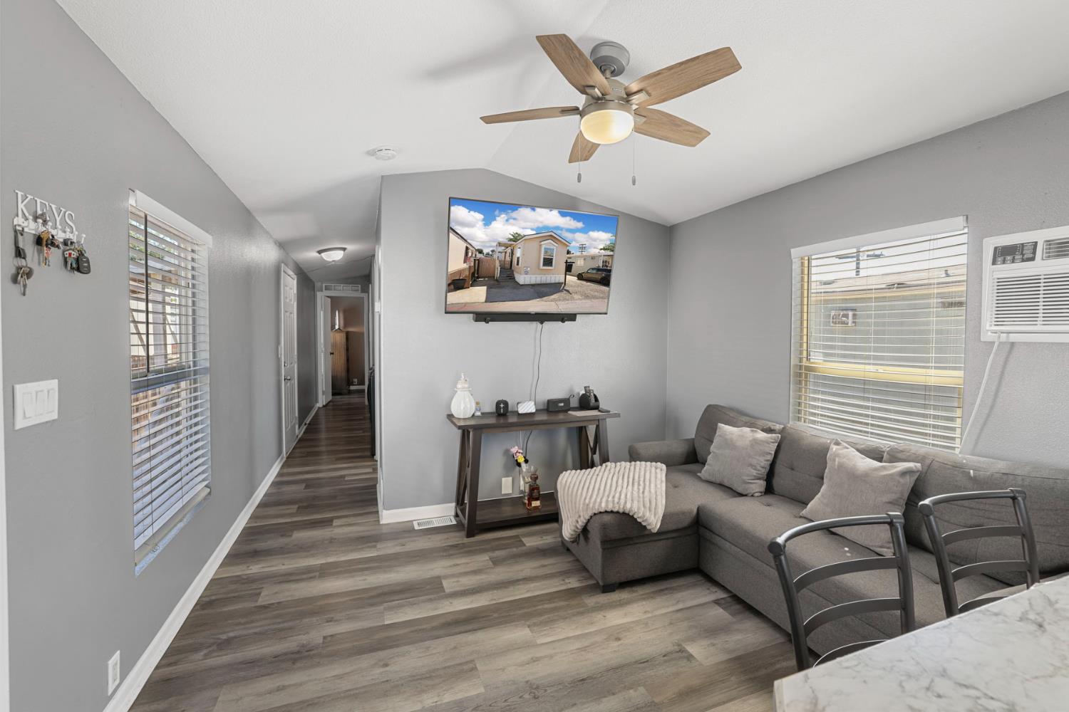 555 Moffat Blvd #36, Manteca, CA 95336