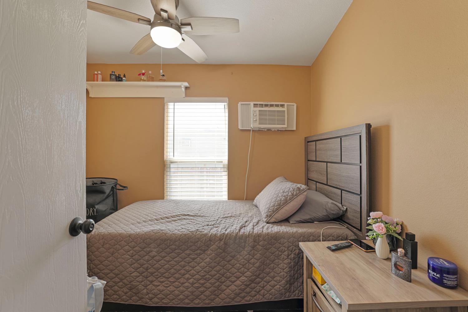 555 Moffat Blvd #36, Manteca, CA 95336