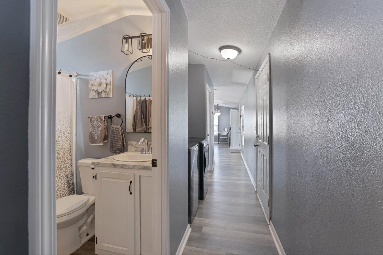 555 Moffat Blvd #36, Manteca, CA 95336