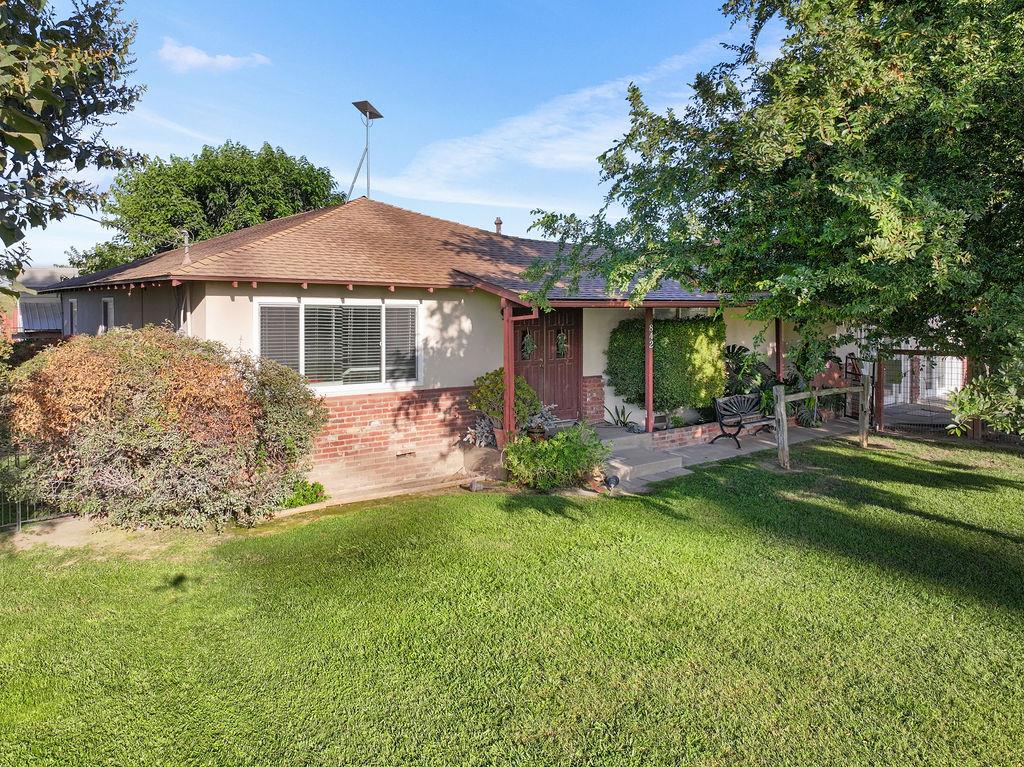 842 S Stearns Rd, Oakdale, CA 95361