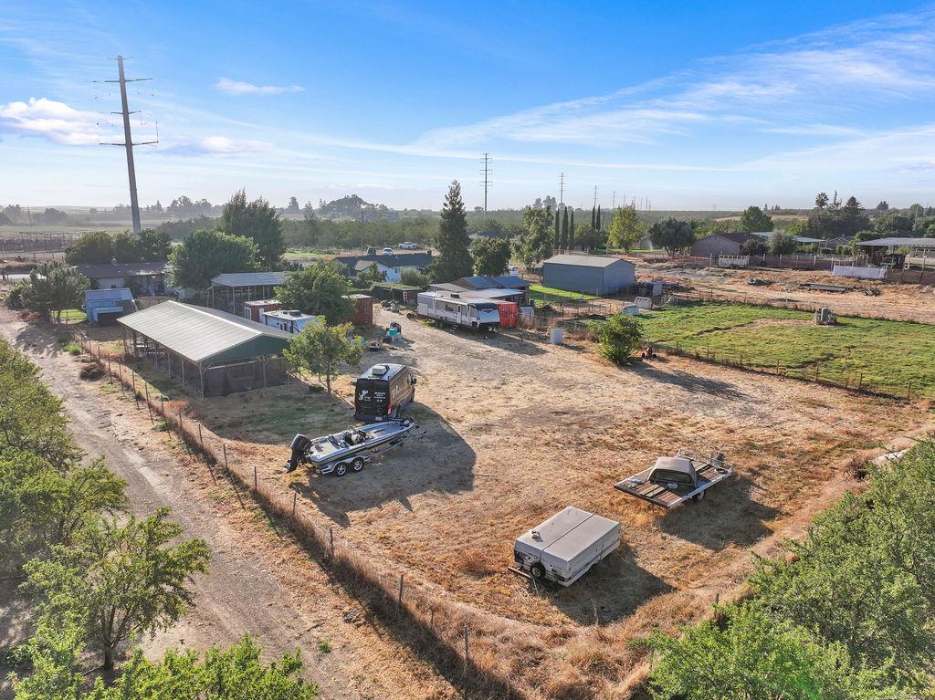 842 S Stearns Rd, Oakdale, CA 95361