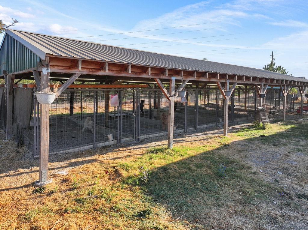 842 S Stearns Rd, Oakdale, CA 95361