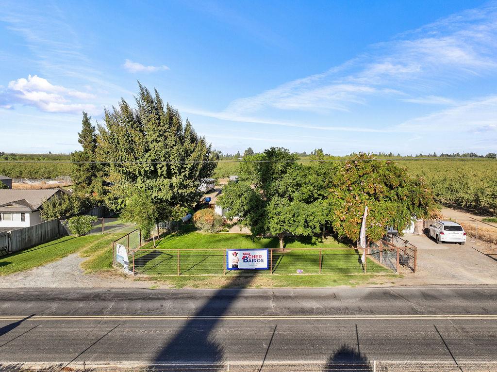 842 S Stearns Rd, Oakdale, CA 95361