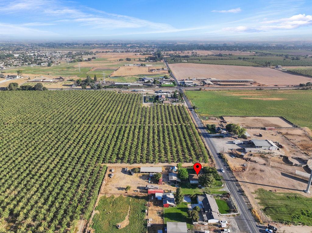 842 S Stearns Rd, Oakdale, CA 95361