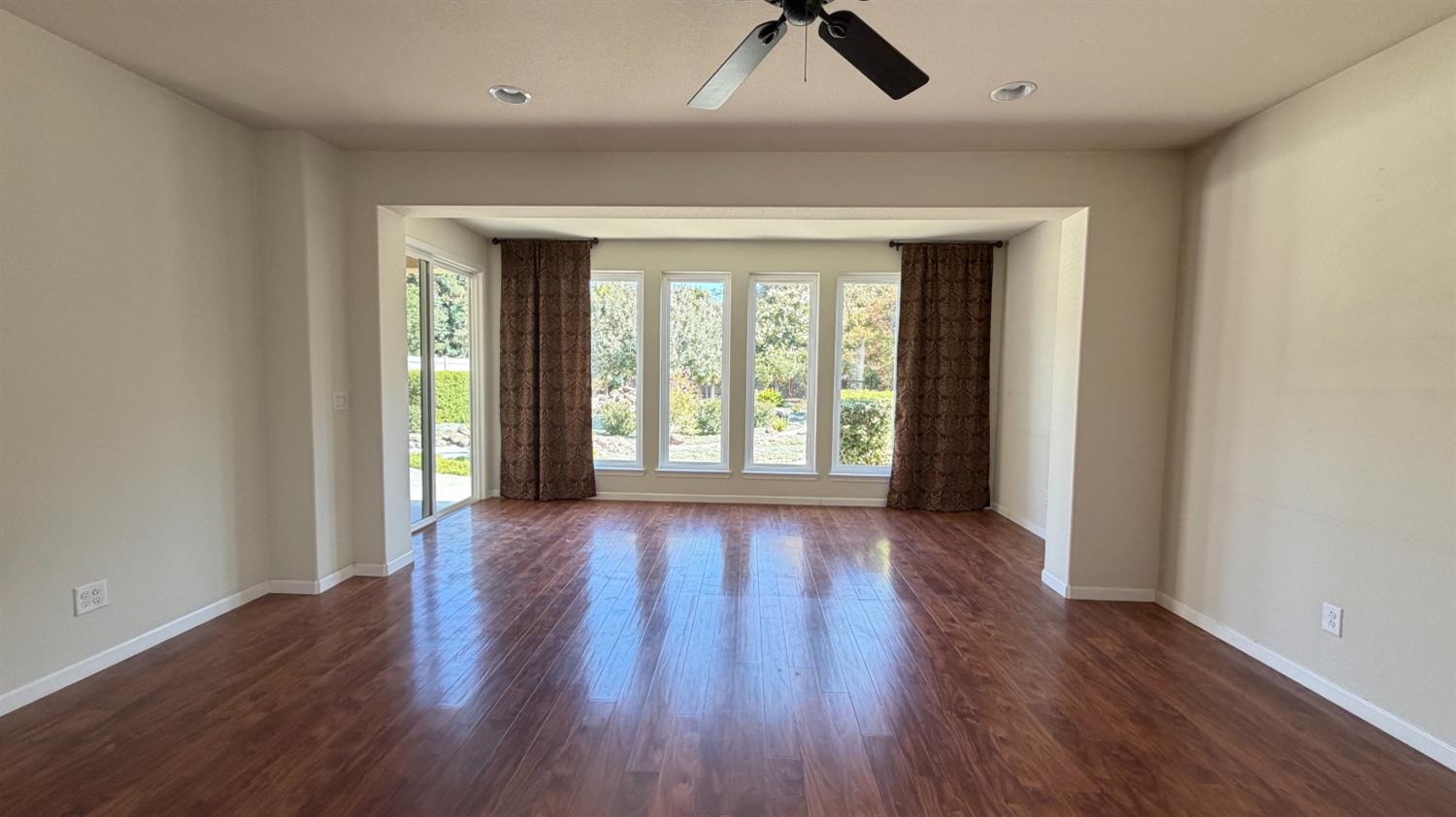 1357 Arbor Brook Dr, Manteca, CA 95336